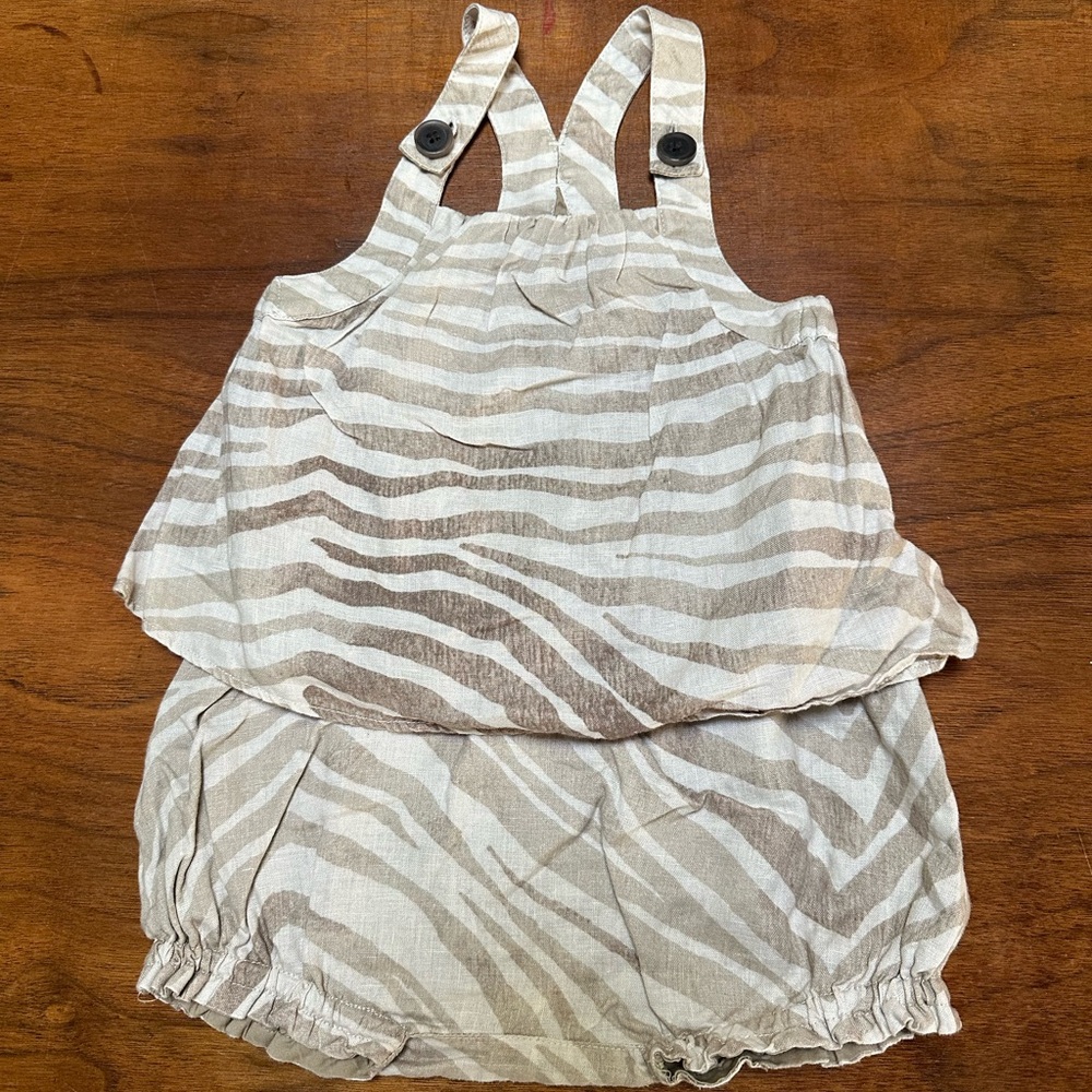 18-24M Banana Republic 2 piece Safari matching set
